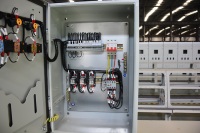 Boîte de distribution en acier métallique triphasée 200A 630A IP55 24 prises 690V modèle XL Disjoncteur différentiel chinois