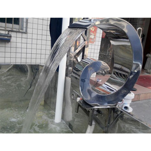 Mini <span class=keywords><strong>piscine</strong></span> intérieure ou extérieure économique au design moderne avec <span class=keywords><strong>cascade</strong></span> de lames d'eau <span class=keywords><strong>pour</strong></span> spa - Product Image 5
