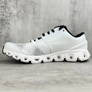 Chaussures de sport de marche de style vintage de qualité supérieure avec logo de marque de créateur, dotées d'un empeigne en maille respirante et légères pour - Product Image 1