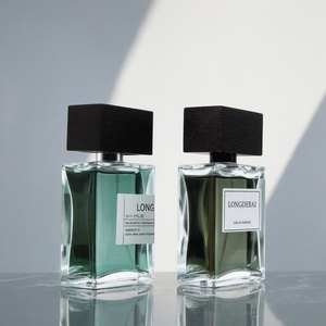 Botellas de Perfume Cuadradas Planas de Diseño Personalizado, Transparentes, con Cierre a Presión, de 50 ml y 100 ml, Botellas de Perfume Vacías de Vidrio Pulido con Tapa de Madera - Product Image 1