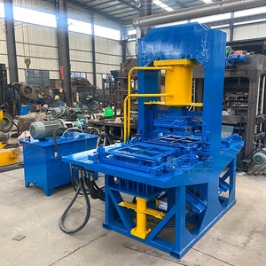 Macchina per la produzione di mattoni ad incastro durevole con polvere di pietra idraulica, polvere minerale e polvere plastica mista, macchinario per pavimentazione in vendita - Product Image 1