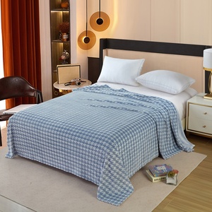 FY 100% Polyester Luxueux Doux Renne Mille Oiseaux Grille Impression Flanelle <span class=keywords><strong>Velours</strong></span> Tapisseries FY Taille Personnalisable Logo <span class=keywords><strong>Tapisserie</strong></span> - Product Image 1