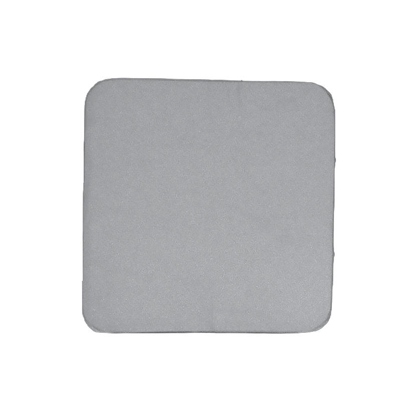 Gris argenté revêtu d'argent