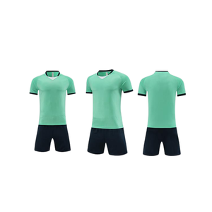 Op maat gemaakte, bedrukte unisex voetbalshirts voor volwassenen, ademend, 100% polyester, teamsportkleding - Product Image 2
