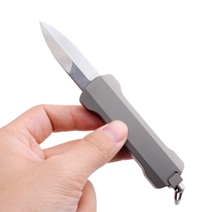 Coltello Tascabile Retrattile in Titanio con Lama da Caccia in Acciaio Inossidabile e Blocco di Sicurezza - Product Image 4