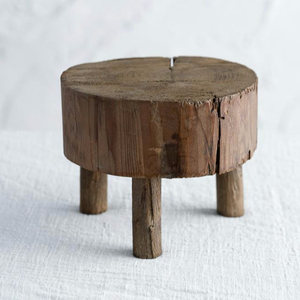 Petit tabouret en <span class=keywords><strong>bois</strong></span> de cèdre massif, support rustique pour plantes fissurées, bords plastique - Product Image 1