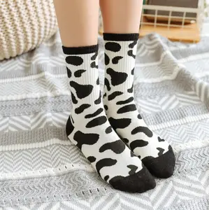 Coloridos calcetines de algodón para mujer, con diseño de gato, huevo, corazón, vaca, cebra