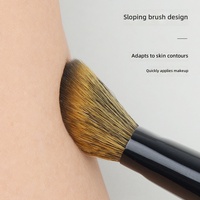 Pinceau à blush angulaire en poils de écureuil bioniques, taille petite, en bois, pour le contouring et l'application de crème/liquide, directement de l'usine