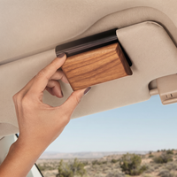 Diffuseur d'arômes de luxe en bois naturel et métal pour voiture, clip personnalisé pour pare-soleil, diffuseur d'huiles essentielles longue durée rechargeable pour voiture