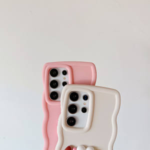 Coque de téléphone ondulée en TPU avec dragonne et <span class=keywords><strong>protection</strong></span> d'objectif à verrouillage métallique Q - Product Image 5