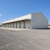 Structure robuste pour entrepôt, charpente rigide, résistance à la corrosion, atelier métallique, stockage, bâtiment logistique
