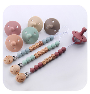 สายคล้องจุกนมหลอกซิลิโคนเกรดอาหาร 100% พร้อมคลิปไม้ ที่หนีบจุกนมหลอกเด็ก สายคล้องจุกนมหลอก ที่ยึดจุกนมหลอก คลิปไม้บีชสำหรับเด็ก - Product Image 5