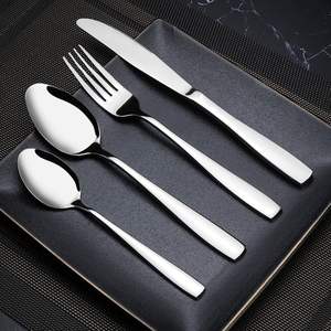 Ensemble de couverts modernes en acier inoxydable 410 pour restaurant, comprenant cuillères, fourchettes et couteaux argentés, finition poli miroir, à prix abordable pour les fêtes - Product Image 4