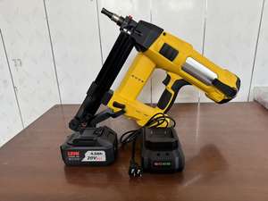 Pistola de Clavos Inalámbrica Portátil DCCN1 para Fijación en Paredes de Concreto, Herramienta de Clavado para Construcción - Product Image 5