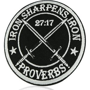 Parche bordado redondo con cita bíblica de Proverbios 27:17, con la frase 'Iron Sharpens Iron', con gancho y lazo, para bolsos, sombreros y pantalones vaqueros. - Product Image 1