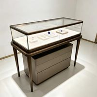 Vitrine à bijoux éclairée par LED, dimensions personnalisables, design durable et écologique, construction étanche pour les magasins de détail