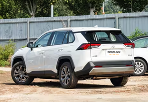 Toyota <span class=keywords><strong>RAV4</strong></span> d'occasion, SUV compact, <span class=keywords><strong>automatique</strong></span>, <span class=keywords><strong>hybride</strong></span> atmosphérique, sièges en cuir, pneus R18, 150-200 ch, moins de 25 000 milles parcourus - Product Image 3