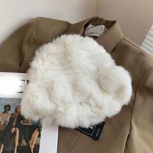 หมวกบักเก็ตขนเฟอร์สำหรับผู้หญิง ฤดูหนาว แบบขายส่ง หรูหรา นุ่ม อุ่น สบาย - Product Image 3