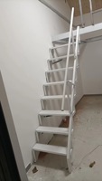 Escalier mural pliant peu encombrant, robuste, à charnières, pour accès intérieur au grenier, au loft ou à la petite maison