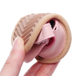 Sandali per primi passi, scarpe con suola morbida antiscivolo con ciliegie a forma di cartone animato - Product Image 5