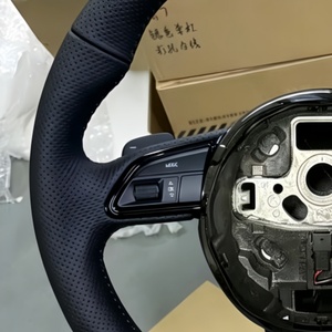 Volant en cuir pour <span class=keywords><strong>Audi</strong></span> <span class=keywords><strong>S1</strong></span> S3 A4 S4 S5 S7 S8 A1 A3 A5 A6 B9 B8.5 B8 R8 TT TTRS TTS Q3 Q5 – Vente directe usine - Product Image 2