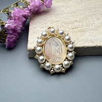 Vente en gros de pendentifs de médaille ovale vierge marie Guadalupe perle de vadrouille naturelle breloques de coeur sacré pour la fabrication de bijoux