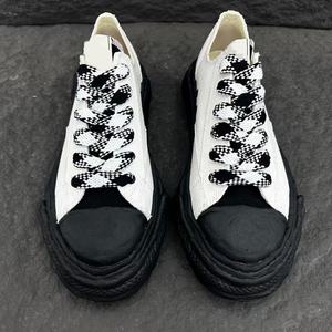 รองเท้าเดินแบบผูกเชือกสไตล์เรโทรสำหรับพักผ่อน - ดีไซน์สปอร์ตสำหรับกิจกรรมกลางแจ้ง ระบายอากาศได้ดีและพื้นรองเท้าด้านนอกทำจากยางกันลื่น ให้ความสบายทุกฤดูกาล - Product Image 3