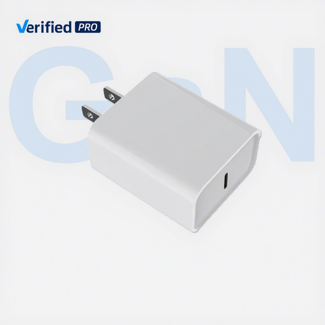 TKT High Quality PD Fast Charging Type-C 20W MFI CE FCC Certified Fireproof Earphone & Camera Compatible Power Supply Adapter
