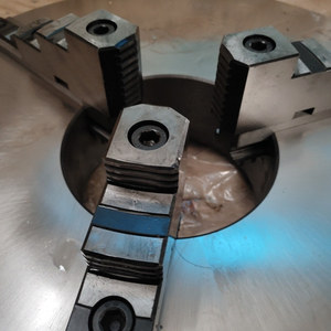 Mandrin à trois mors Wafangdian K11630C 270 mm en fonte auto-centrant pour tour et machine-outil CNC - Product Image 2