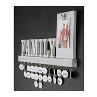 Plaque en bois gravée avec lettres peintes – Décoration réutilisable pour célébrations familiales et rappels d'anniversaire