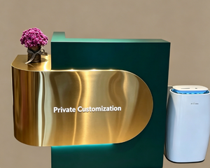 Comptoir de réception incurvé sur mesure Kisen pour salon de beauté, en acier inoxydable avec éclairage LED, pour institut de beauté, personnalisation du logo possible. - Product Image 1