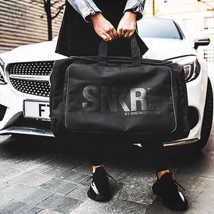 Sacs de sport et de voyage personnalisés pour hommes avec compartiment à chaussures - Product Image 6