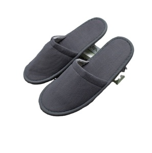 Durable en utilisation bonne réputation pas cher prix réglable inhabituel réparable anti-rétractable pantoufles supérieures pour hôtel compagnie aérienne - Product Image 5
