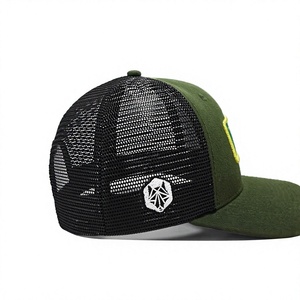 หมวกแก๊ปทรง Trucker สำหรับผู้ใหญ่ 6 แผง ตาข่ายด้านหลัง พร้อมป้ายปักลาย 2 มิติ แบบกำหนดเอง ผลิตในโรงงานเวียดนาม ดีไซน์สะดุดตา - Product Image 4