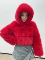 Manteau court en fausse fourrure de renard pour femme avec chapeau, manches longues, design à empiècements - En stock