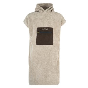 Serviette de plage à capuche en coton éponge personnalisée en gros pour adultes, <span class=keywords><strong>poncho</strong></span> pour le <span class=keywords><strong>surf</strong></span> et la natation - Product Image 4