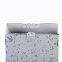Carton d'expédition robuste avec impression florale élégante sur toute la surface, impression personnalisée pour l'expédition et l'emballage de produits e-commerce