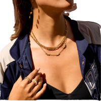 Collier à fermoir en forme de trombone Gaovo au design classique, en acier inoxydable plaqué or avec accent en zircon cubique, résistant au ternissement, bijoux de mode pour femmes
