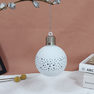 La palla <span class=keywords><strong>di</strong></span> natale bianca ha condotto la lampada <span class=keywords><strong>di</strong></span> natale decorazione <span class=keywords><strong>di</strong></span> luce a LED nuova palla appesa ornamento <span class=keywords><strong>di</strong></span> plastica lampada per la decorazione <span class=keywords><strong>di</strong></span> casa ufficio - Product Image 3
