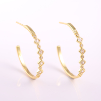 Étincelant véritable blanc amour coeur coupe véritable zircon cubique en forme de C grand cercle rond boucles d'oreilles pour femmes bijoux plaqués or