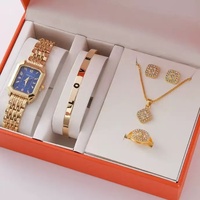 Nouvelle montre pour femme YJ en acier inoxydable exquis, montre à quartz carrée tendance, gravure artisanale, coffret cadeau de luxe tendance