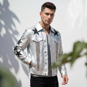 Blouson de <span class=keywords><strong>motard</strong></span> en similicuir argenté personnalisé à faible MOQ avec rivets métalliques et clous OEM – Blousons en cuir pour moto - Product Image 1