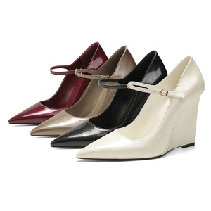 Escarpins Mary Jane à <span class=keywords><strong>talon</strong></span> compensé de 10,5 cm, à bout pointu, ornés de strass brillants personnalisés, pour <span class=keywords><strong>femme</strong></span> |   Robe tendance et confortable OEM/ODM - Product Image 1