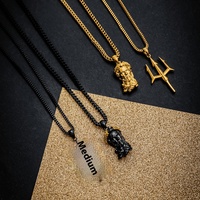 Collier minimaliste à pendentif Poséidon Trident en acier inoxydable 316L plaqué or 18 carats pour homme Chaîne à maillons tendance