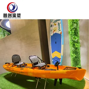Moule de kayak en plastique et moule de bateau et machine de rotomoulage d'oscillation de four