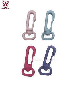Fivela de Gancho Giratório Ecológica de 13mm em POM com Cor e Impressão Personalizadas para Malas - Product Image 3