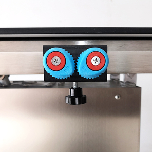 Table d'opération vétérinaire à rayons X EUR VET avec élévateur électrique, plateau en stratifié phénolique 1500x600mm, haute transmission 45 °   Inclinaison - Product Image 4