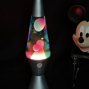 Moderne Européen <span class=keywords><strong>X</strong></span>-<span class=keywords><strong>Men</strong></span> Wolverine Lampe à Lave Creative Volcan Conique Bouteille Cire Aluminium Corps Méduse Nuit Utilisation ABS AC Power - Product Image 4