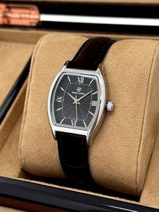 Women's wristwatch with <b>bucket</b>-shaped case and small dial, featuring a casual and fashionable style. - Product Image 3
