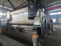Mesin Tekuk Plat CNC 220T 8 Plus 1 Axis DELEM DA69T Otomatis Sinkronisasi untuk Pembengkokan Logam dengan Meja Kerja 2500mm